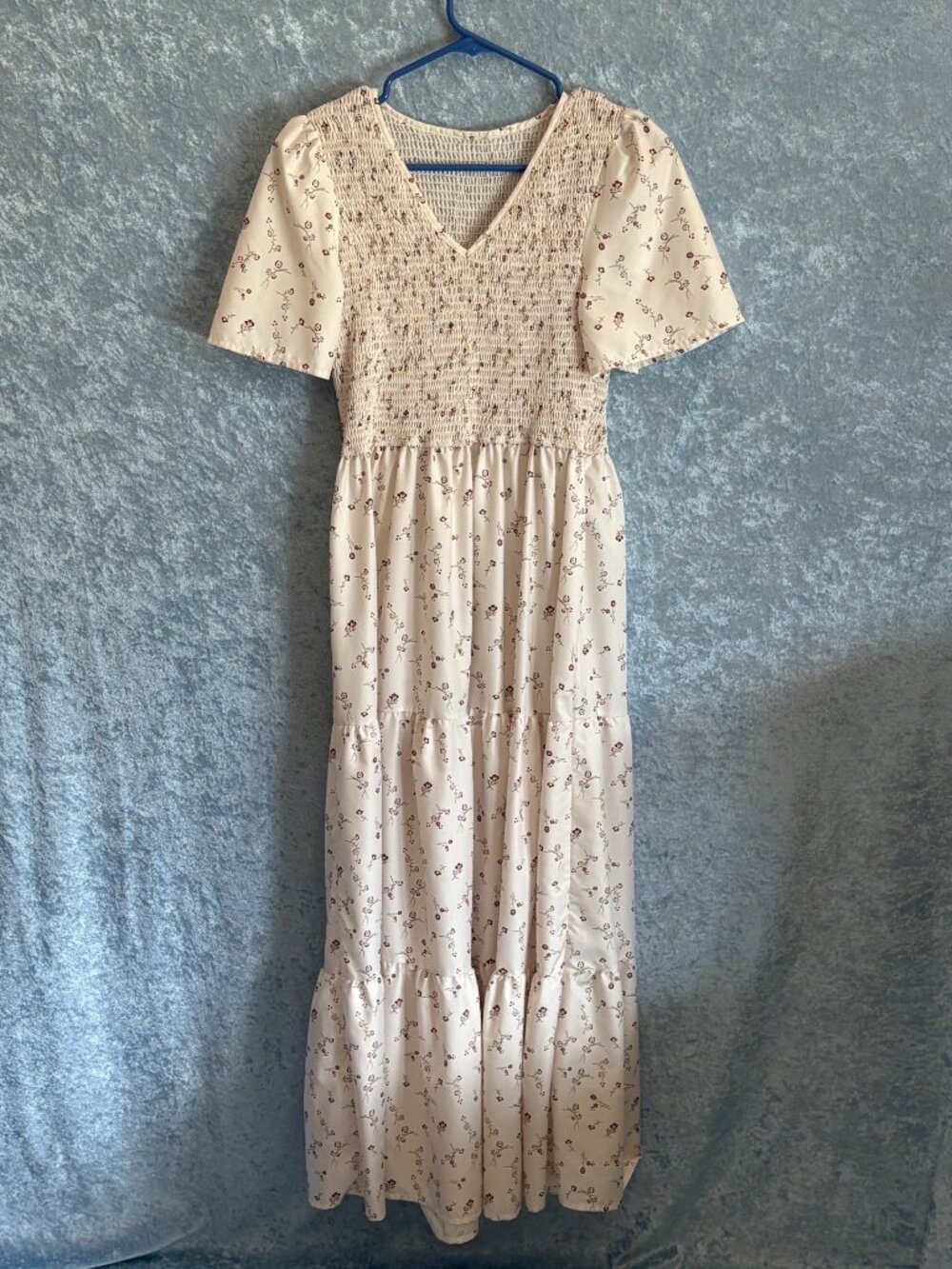 Cream Print Maxi Dress with Smocked Bodice Short Sleeves Tiered Skirt Small?